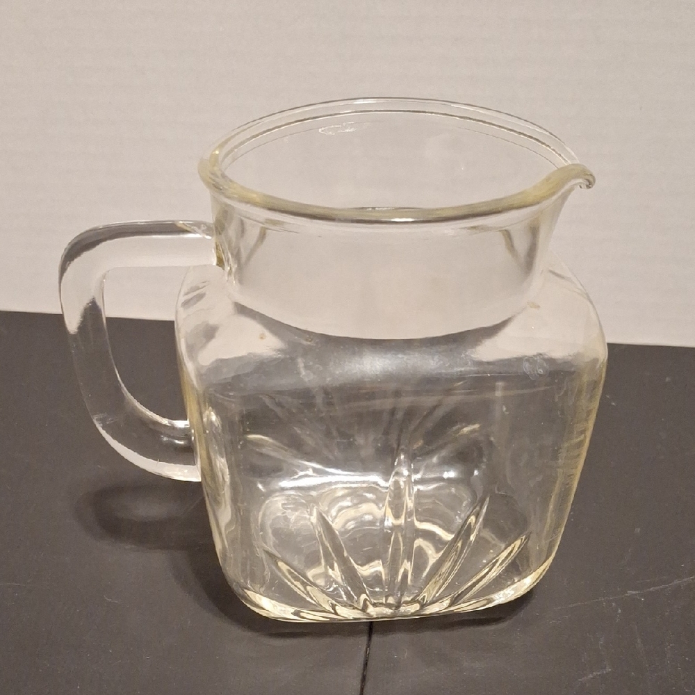 1950s Federal Glass Starburst Pitcher. 1 Quart Capacity